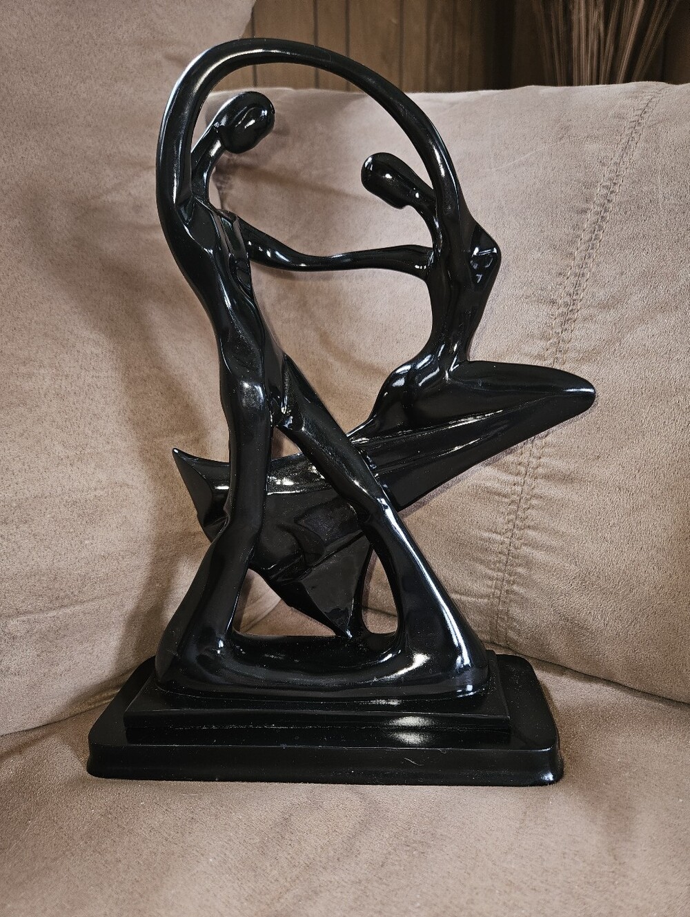 Abstract Resin Dancing Couple Statue, 12 x 8.50 x 3"